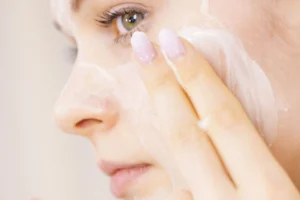 how to layer skincare products correctly