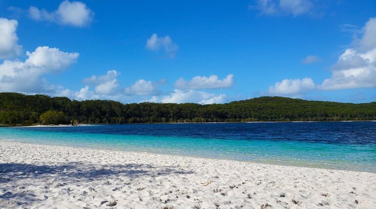 Viajar a Isla Fraser, Queensland, Australia: Qué Ver y Dónde Alojarse